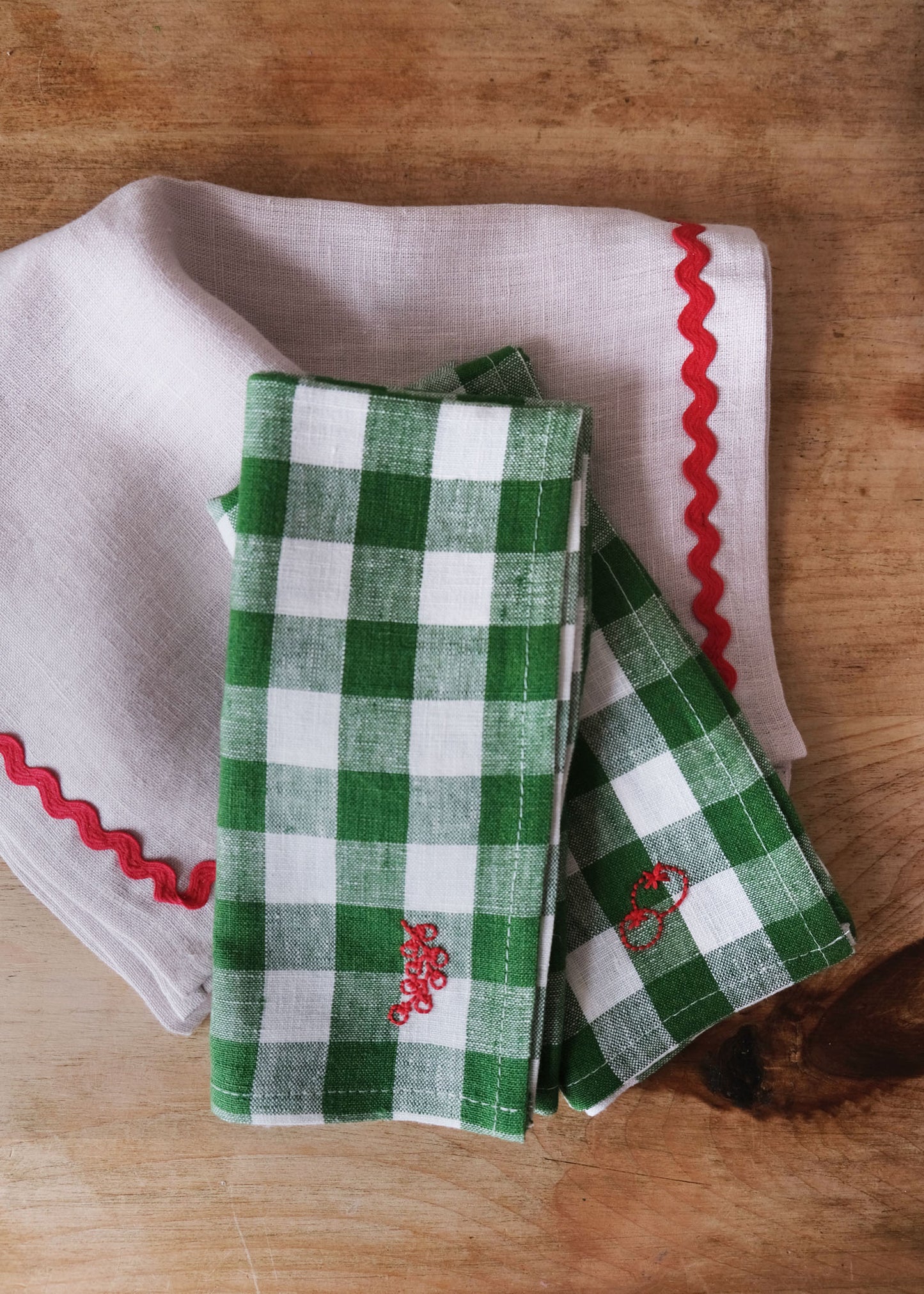 Green linen green gingham tomato napkin set of 2