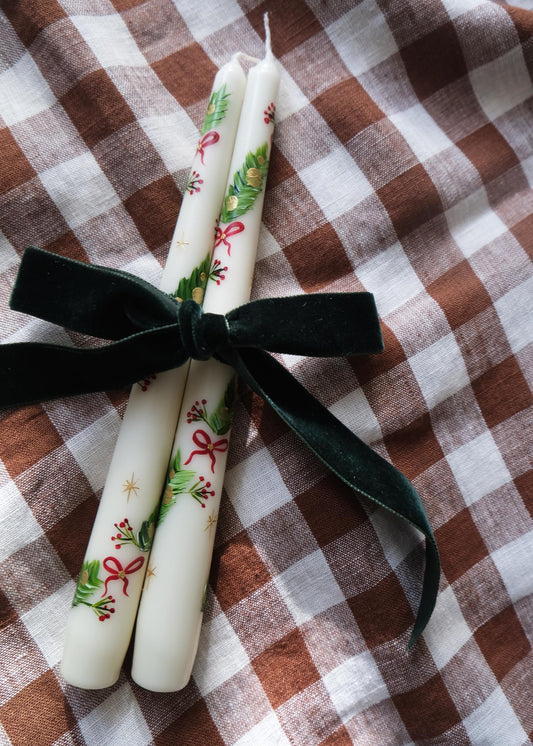 Red velvet bow garland candle