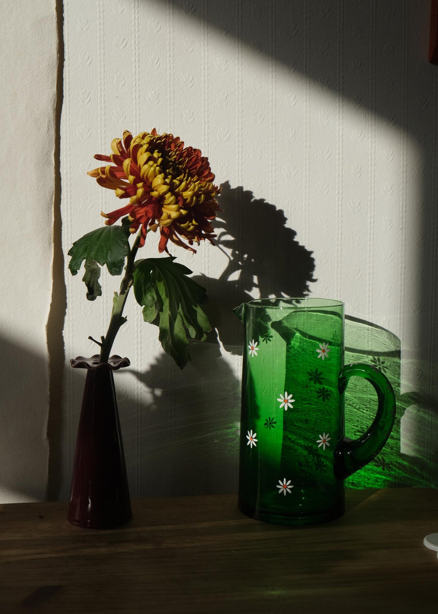 Pichet en verre recyclé Daisy & myosotis