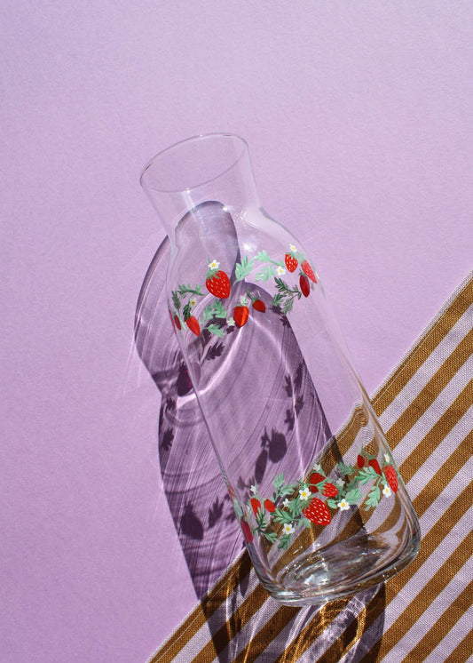 Carafe en verre fraise