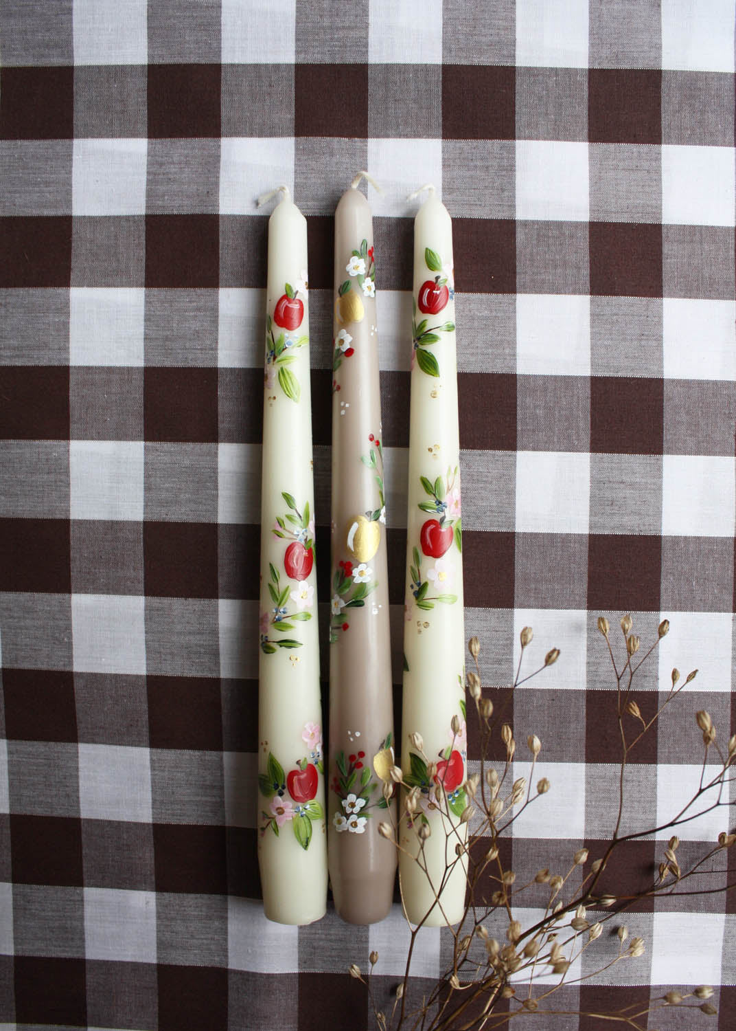 Salter house red apple & apple blossom candle