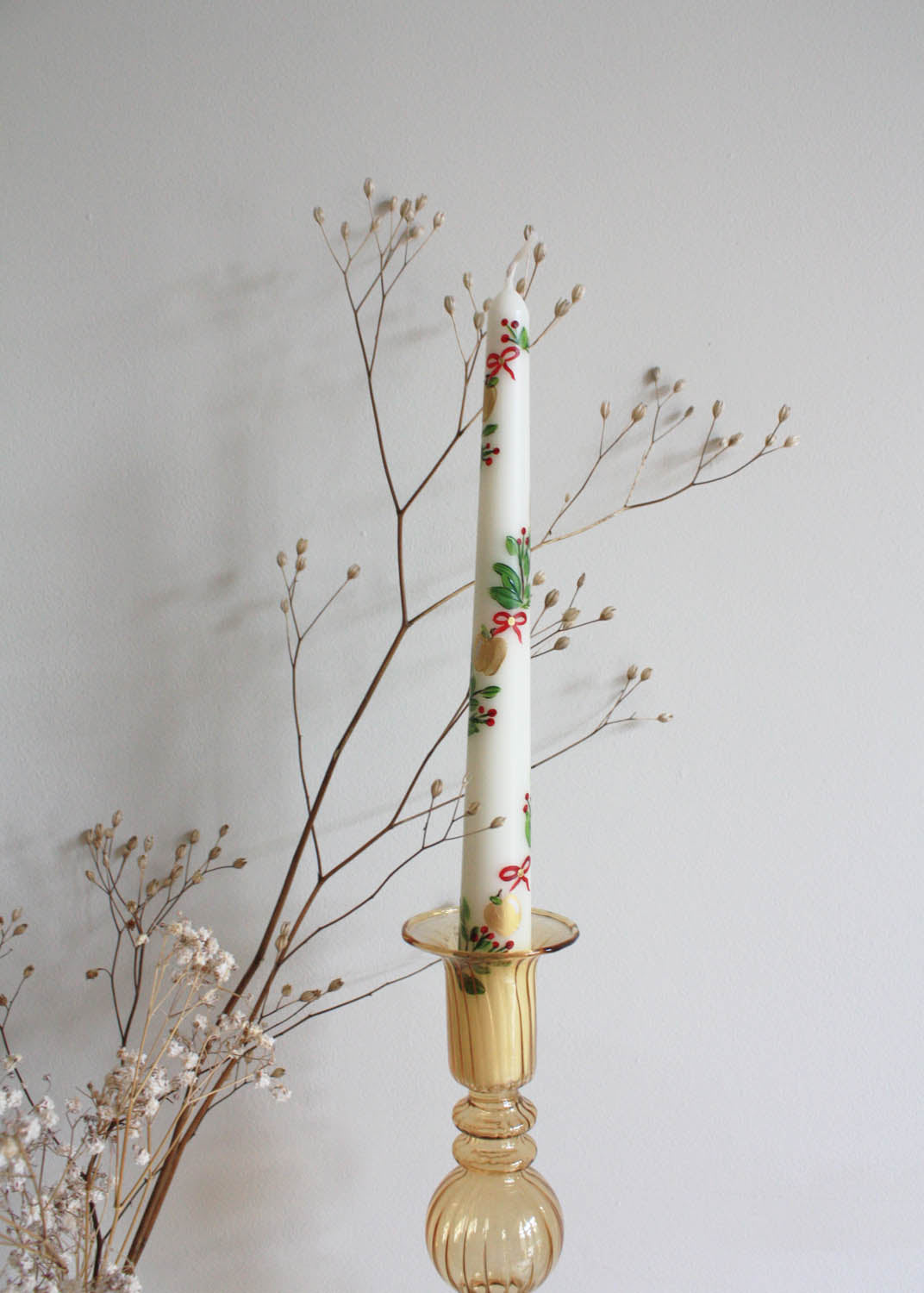 Salter house golden apple & bow candle