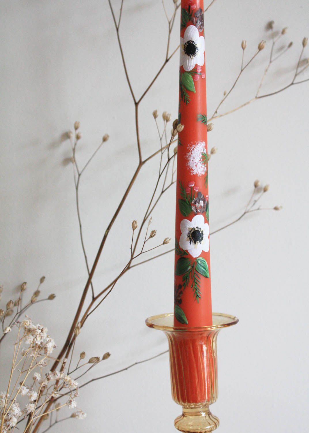 Salter house anemone & pinecone candle