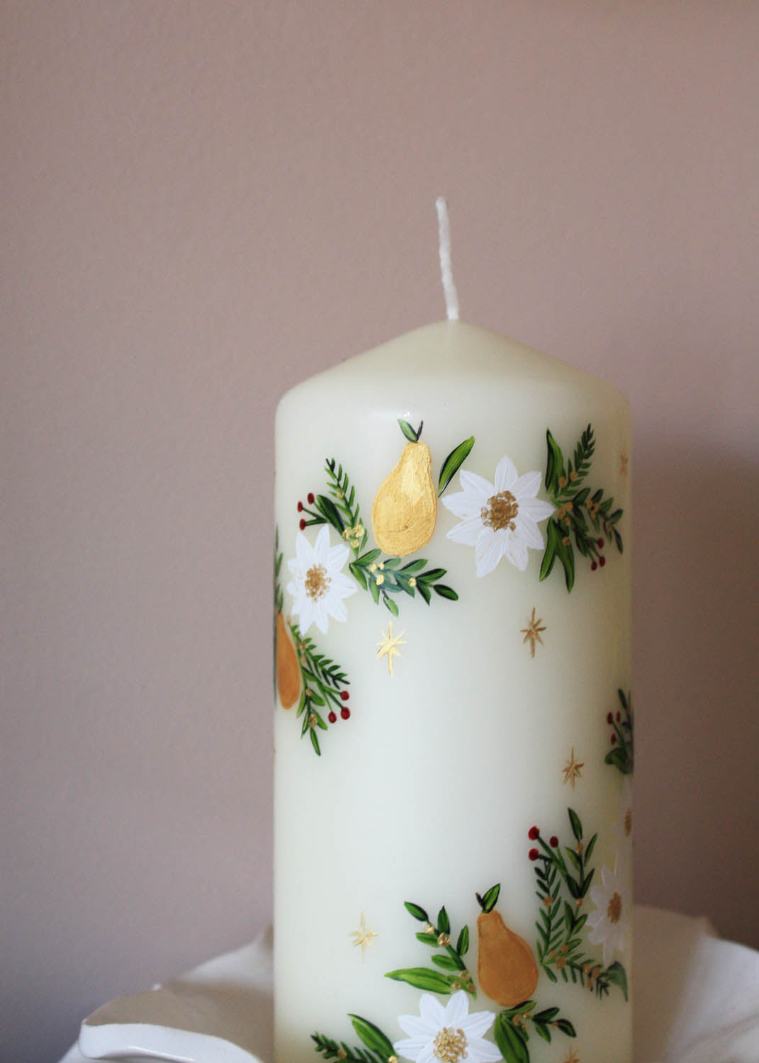 Golden pear pillar candle