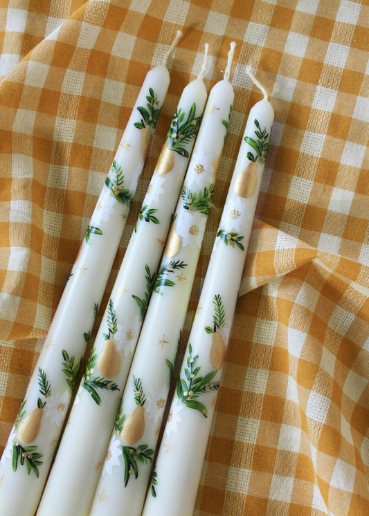 Golden pear & poinsettia candle