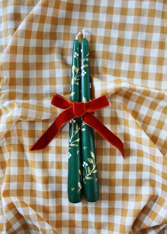 Golden garland candle