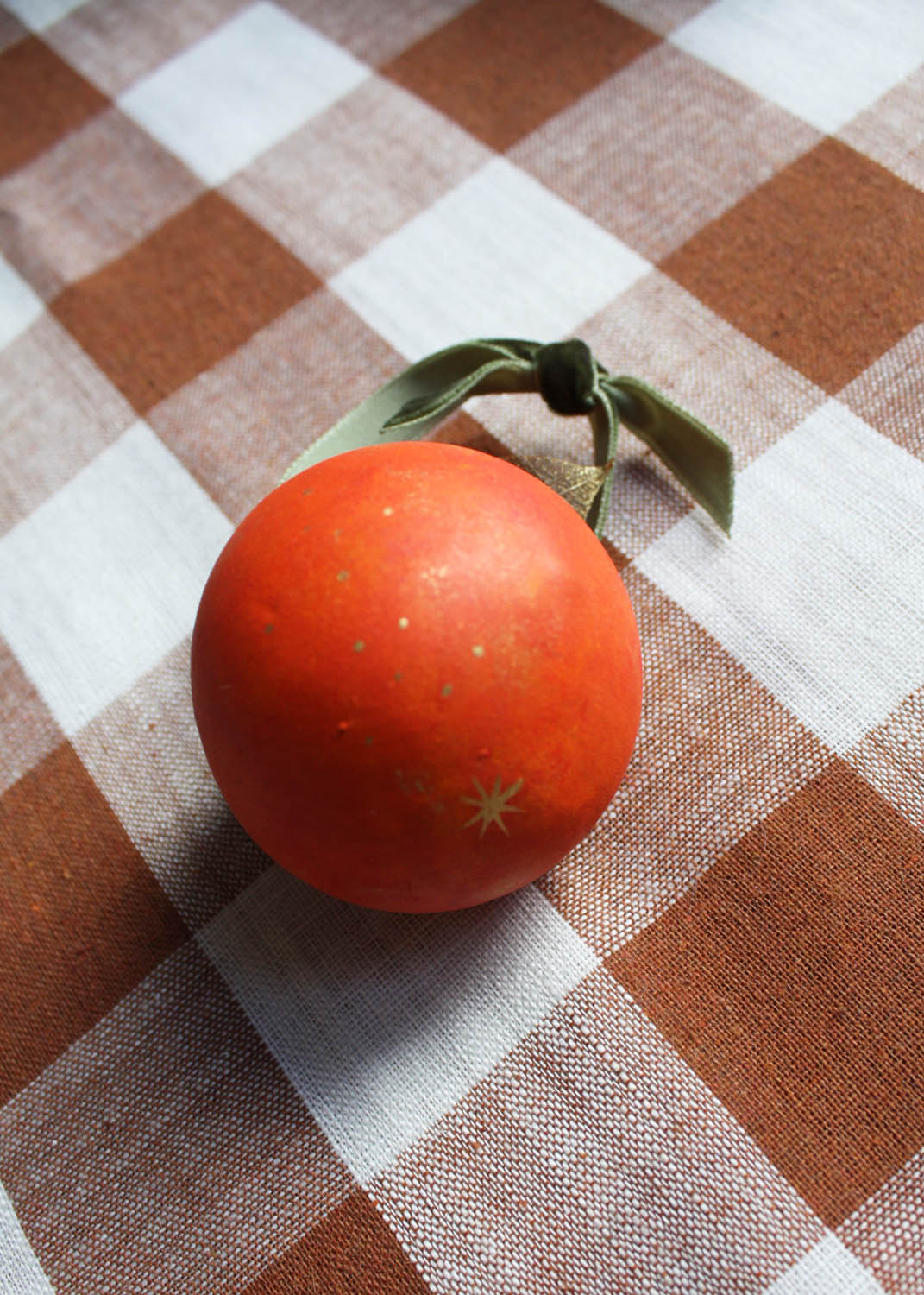 Clementine ceramic bauble