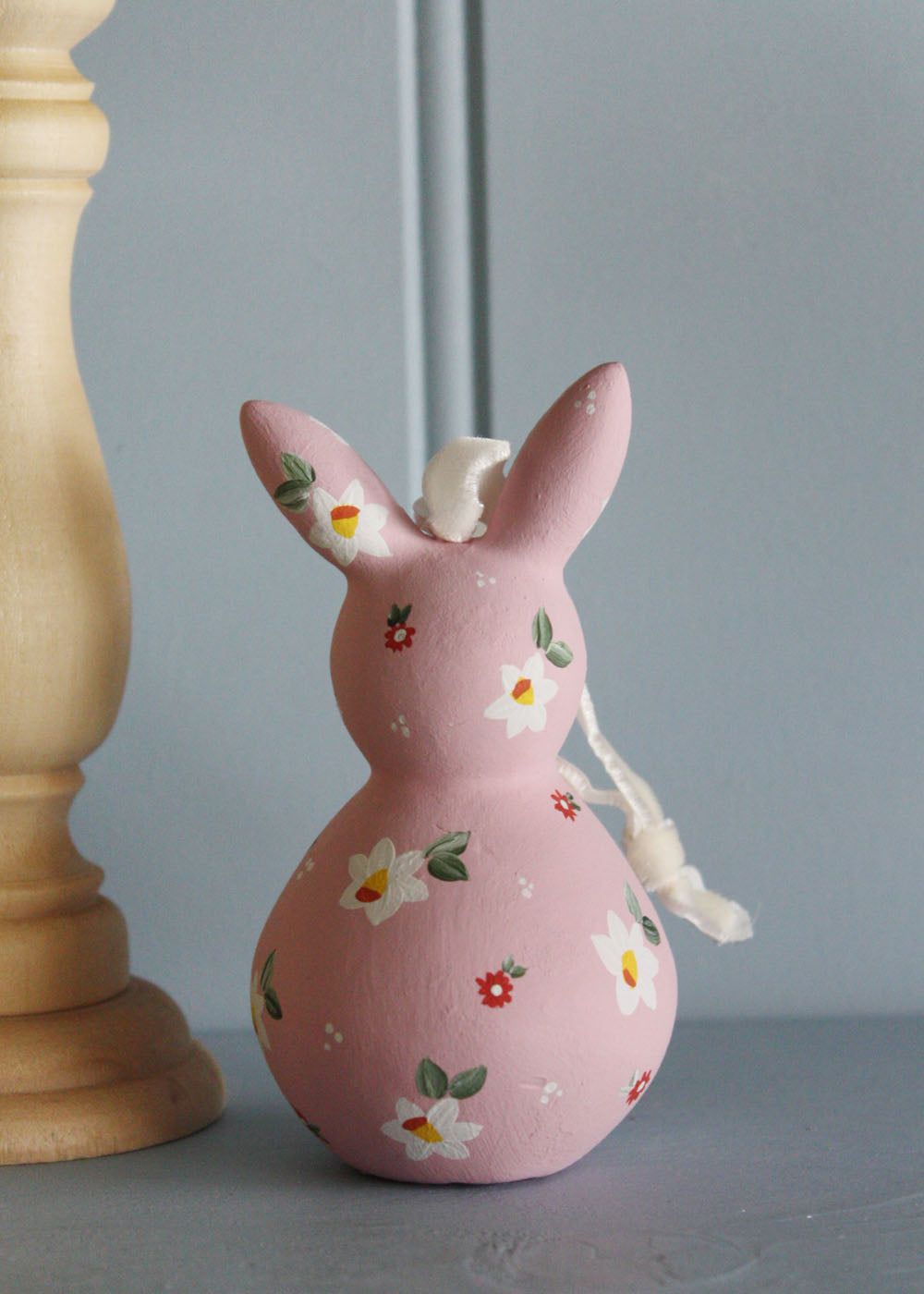 Lapin en céramique rose Narcisse