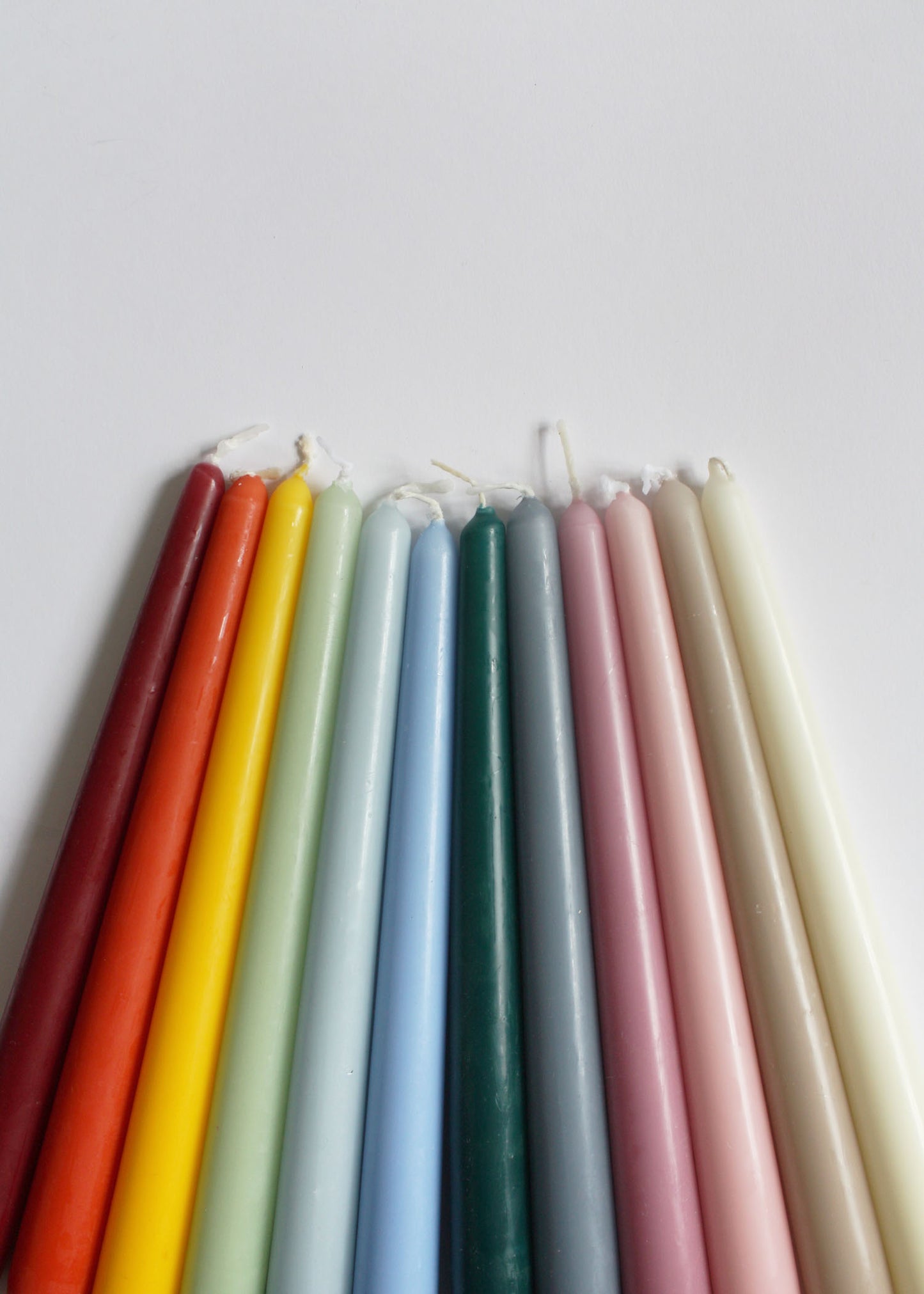 Set of 4 plain candles