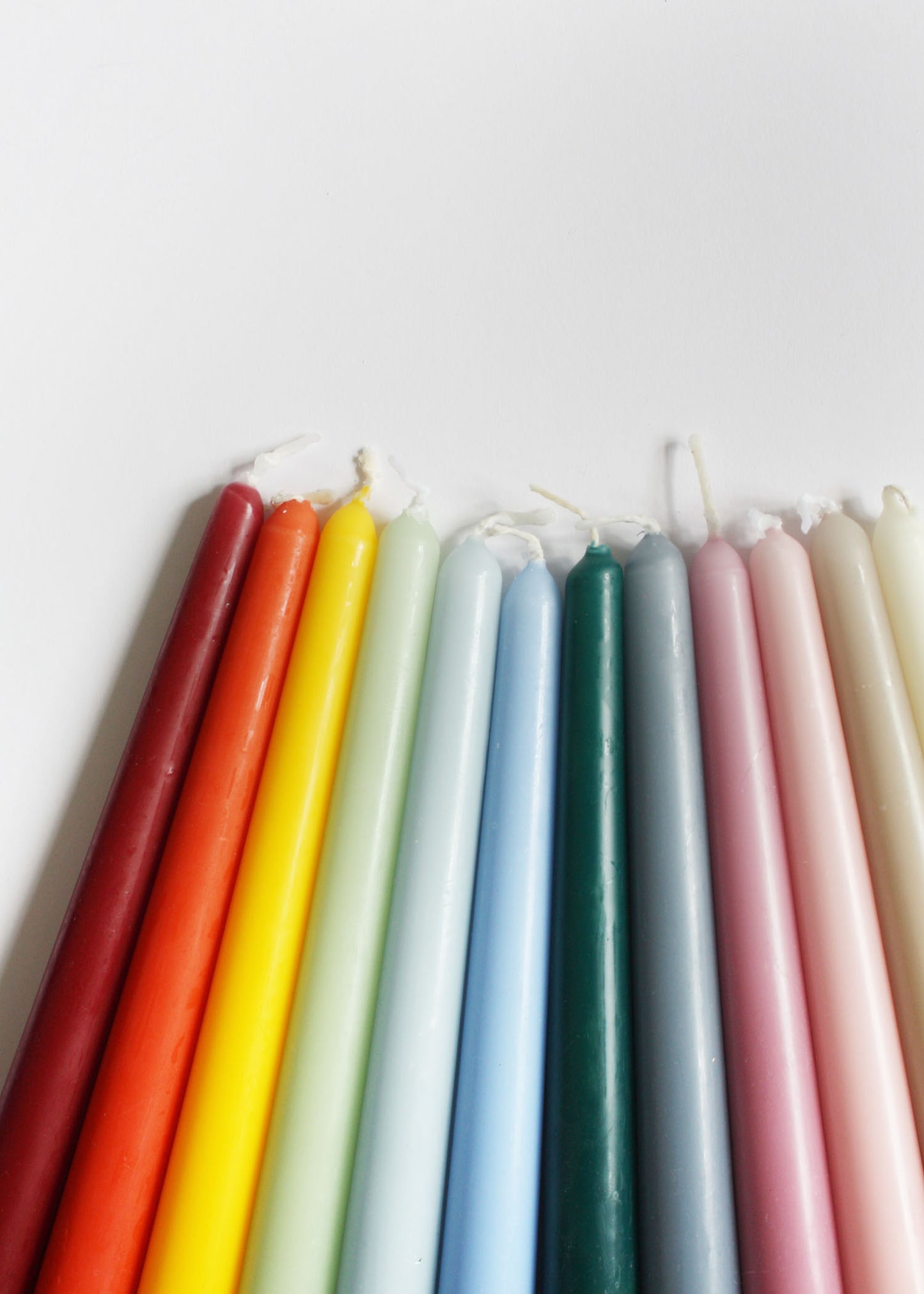 Set of 4 plain candles