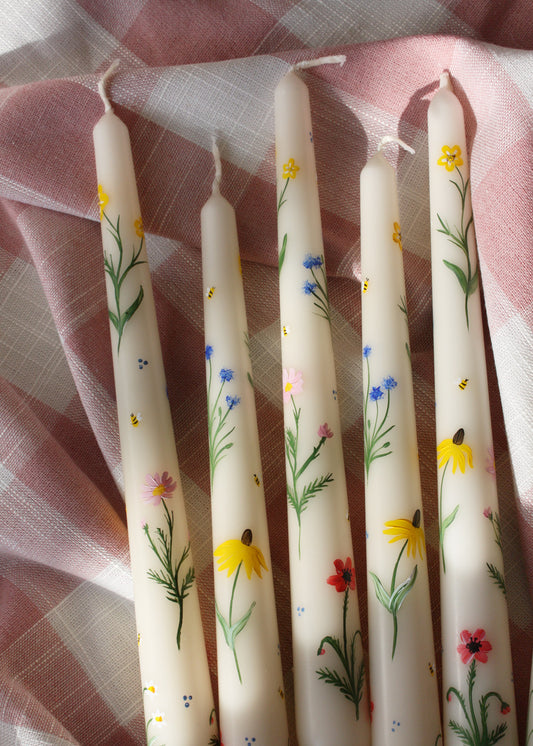 Bougie fleurs sauvages arc-en-ciel