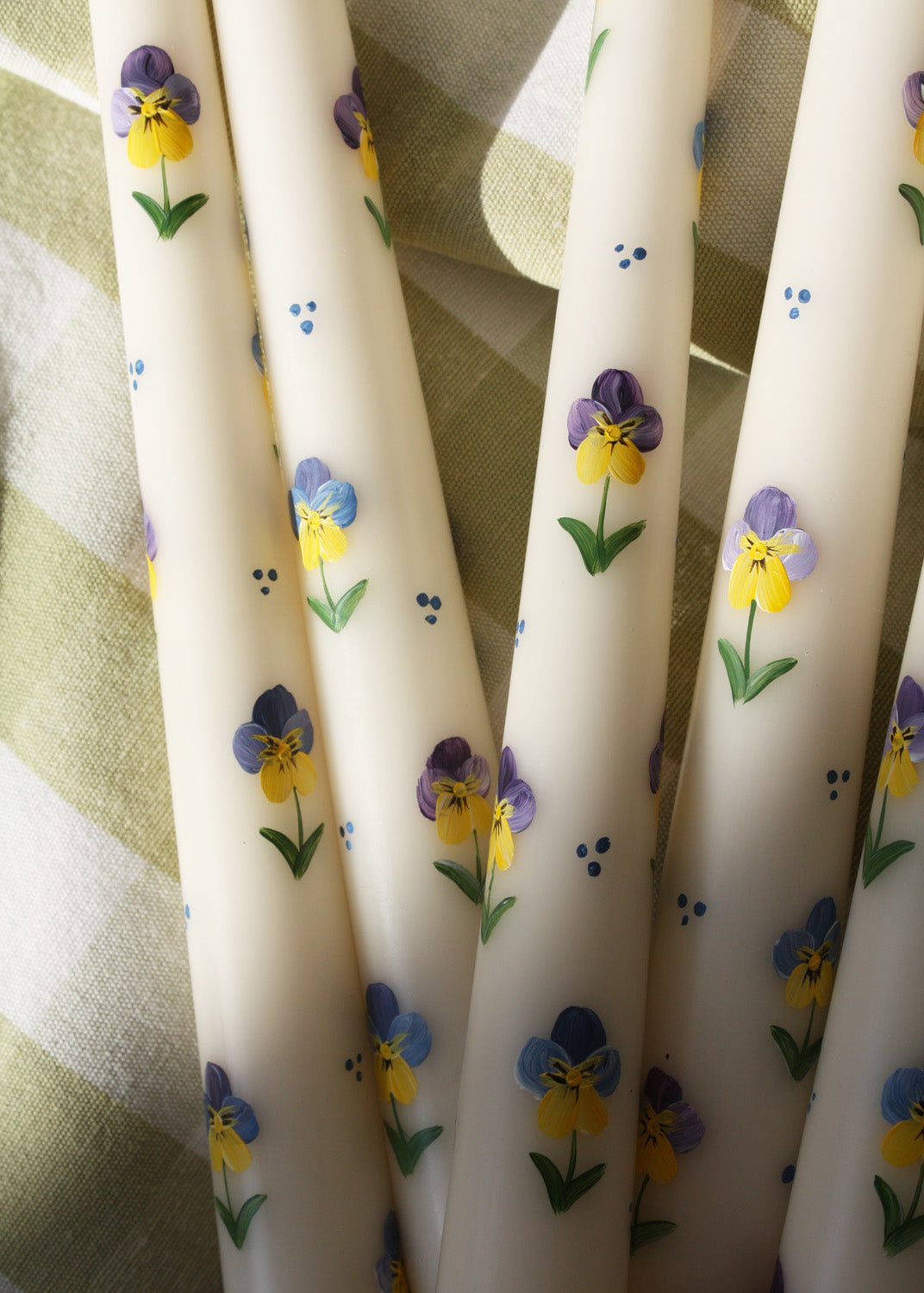 Pansy candle