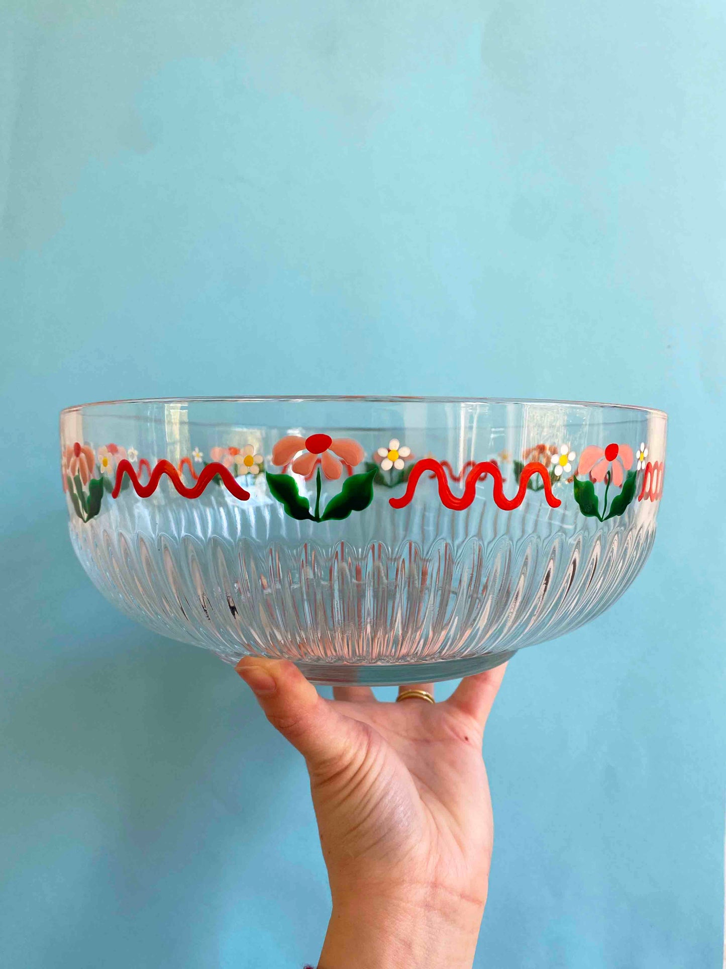 Pink & red floral ribbed medium bowl