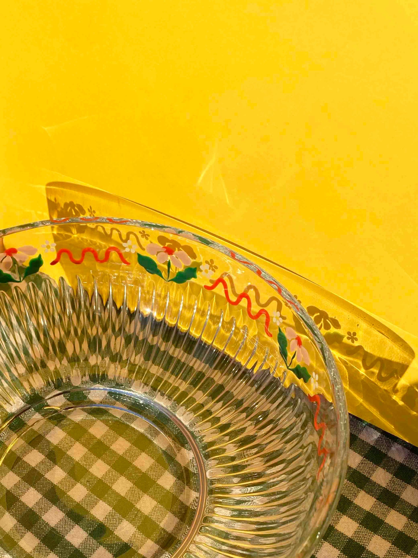 Pink & red floral ribbed medium bowl