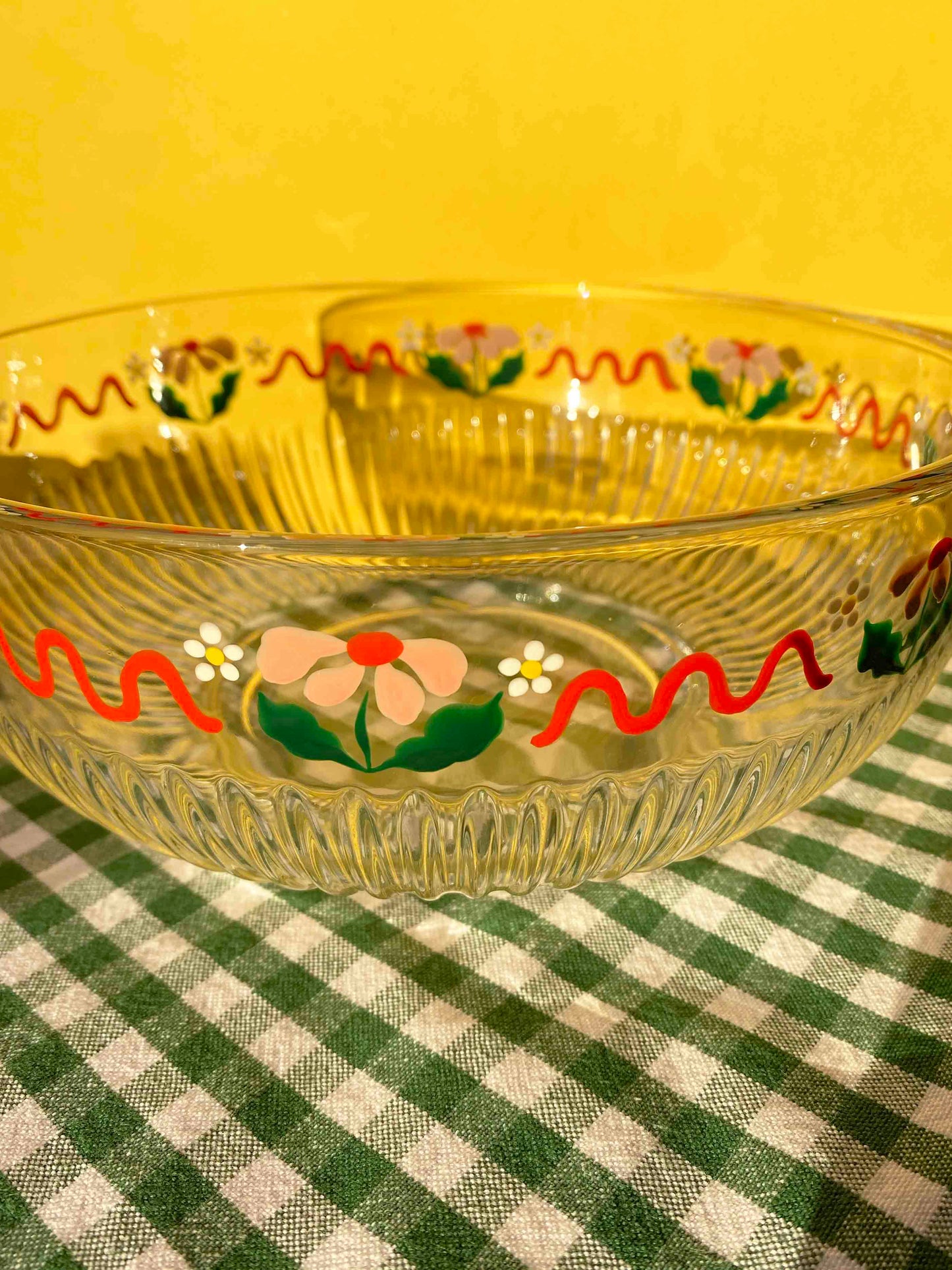 Pink & red floral ribbed medium bowl