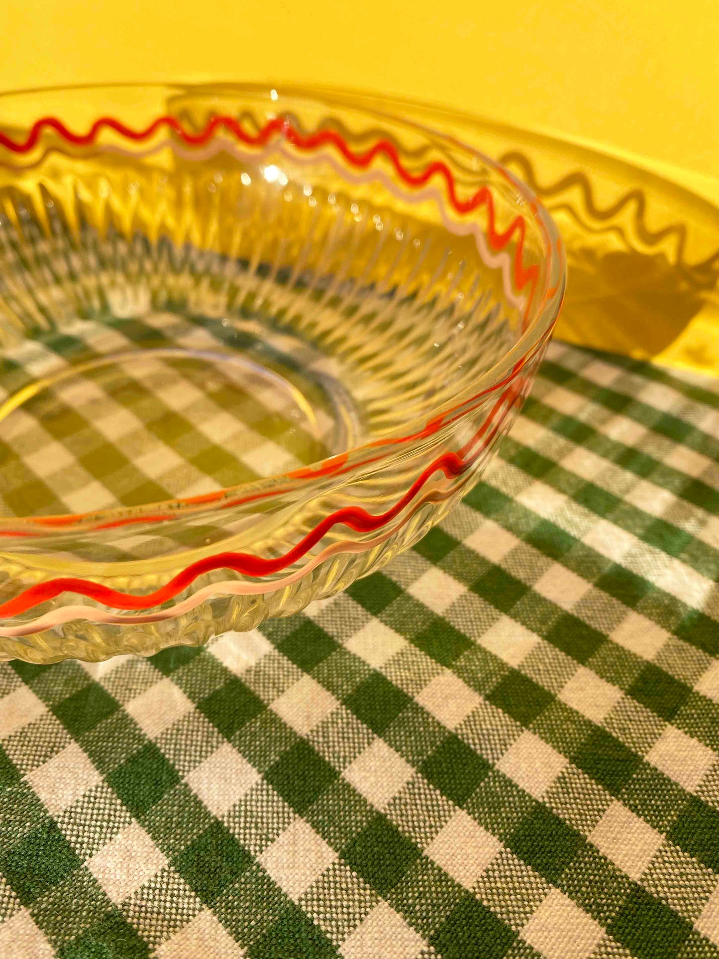 Pink & red wiggle ribbed small bowl
