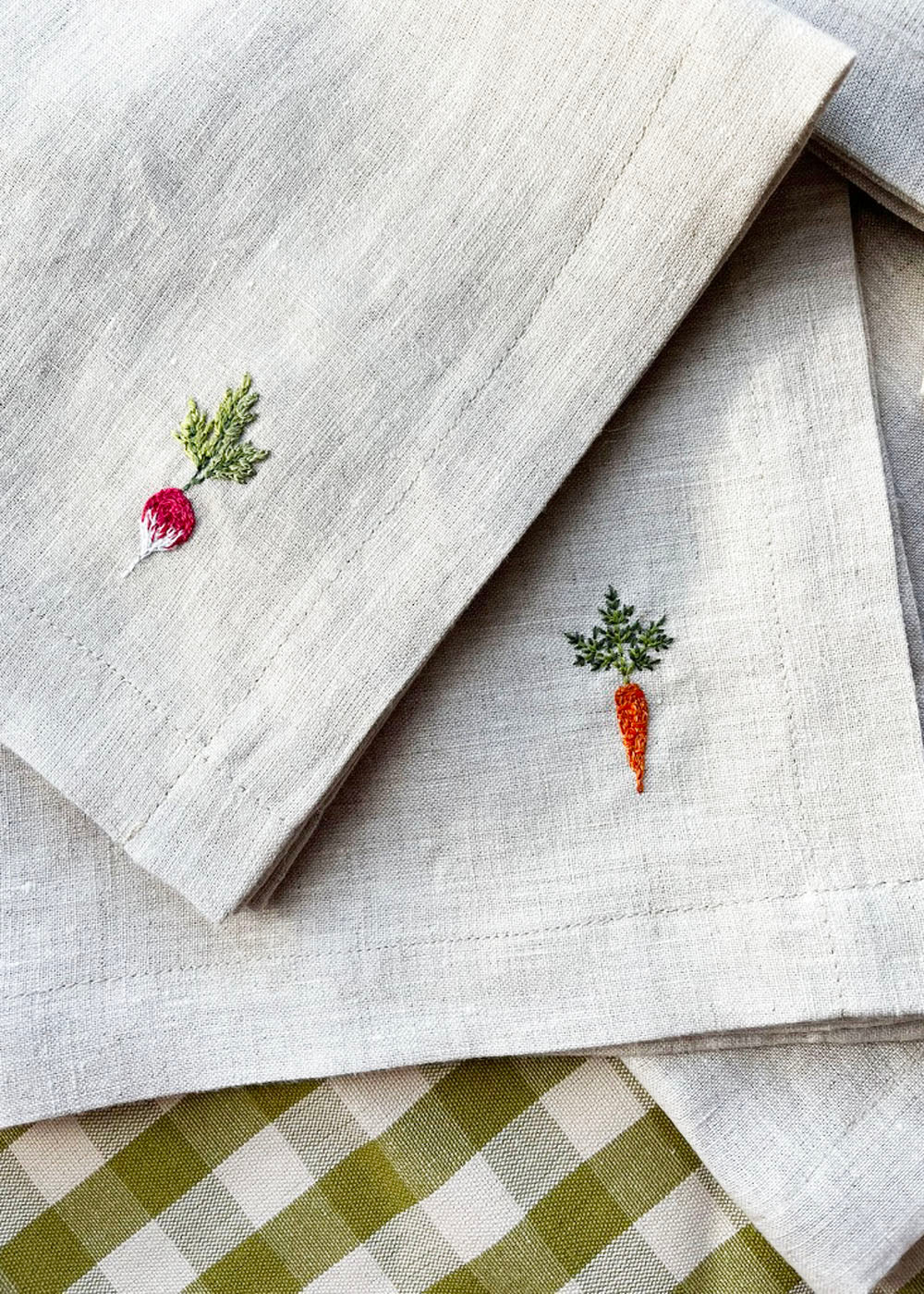 Vegetable garden linen napkin set of 2