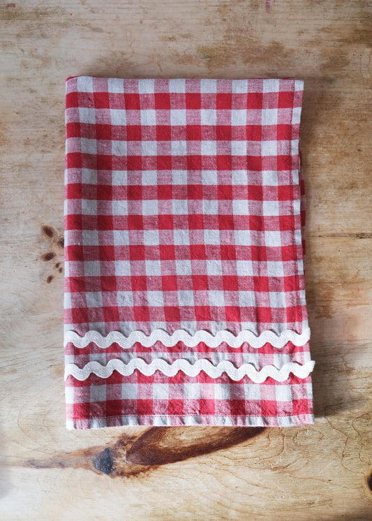 Red gingham ric-rac linen tea towel