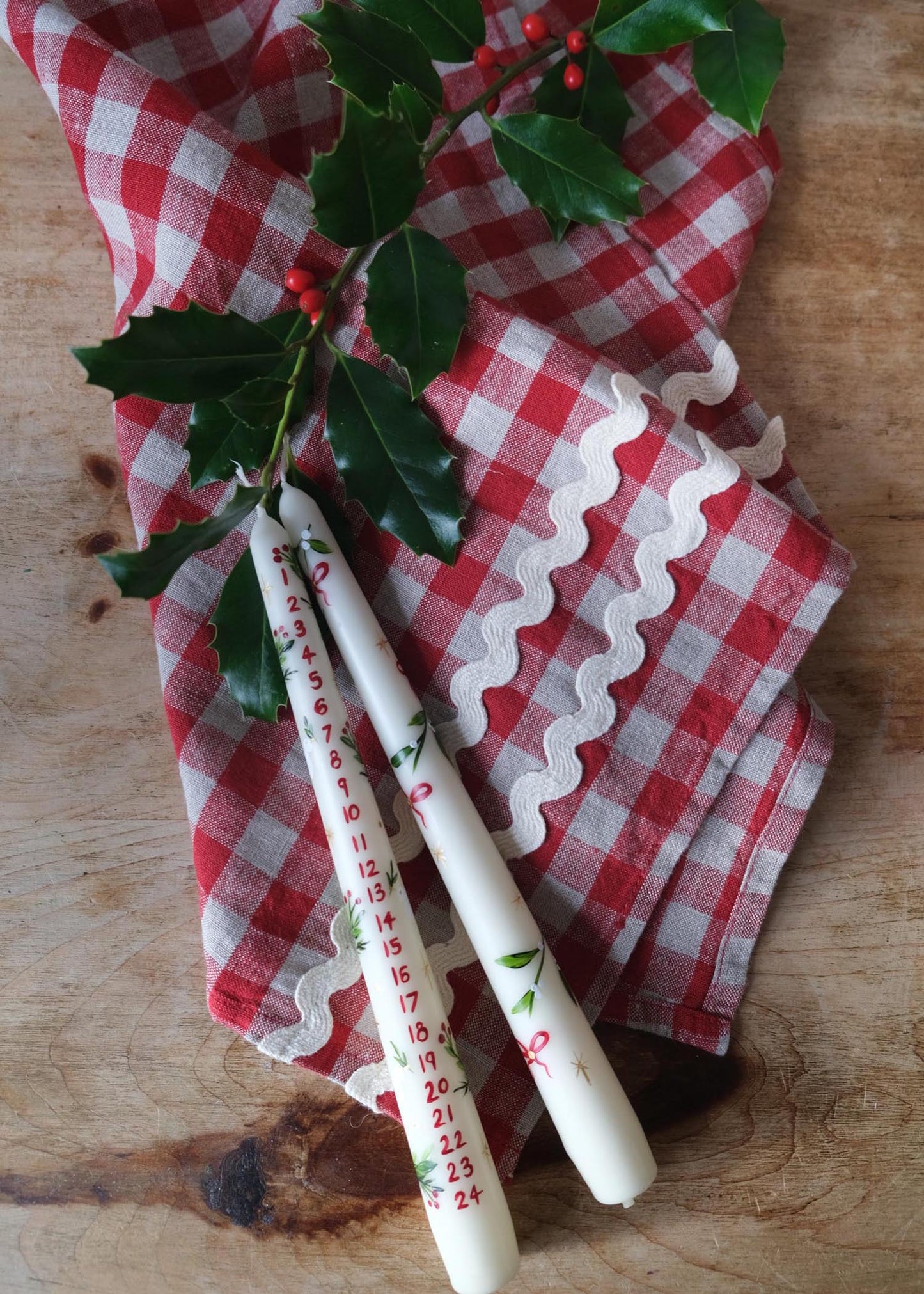 Red gingham ric-rac linen tea towel