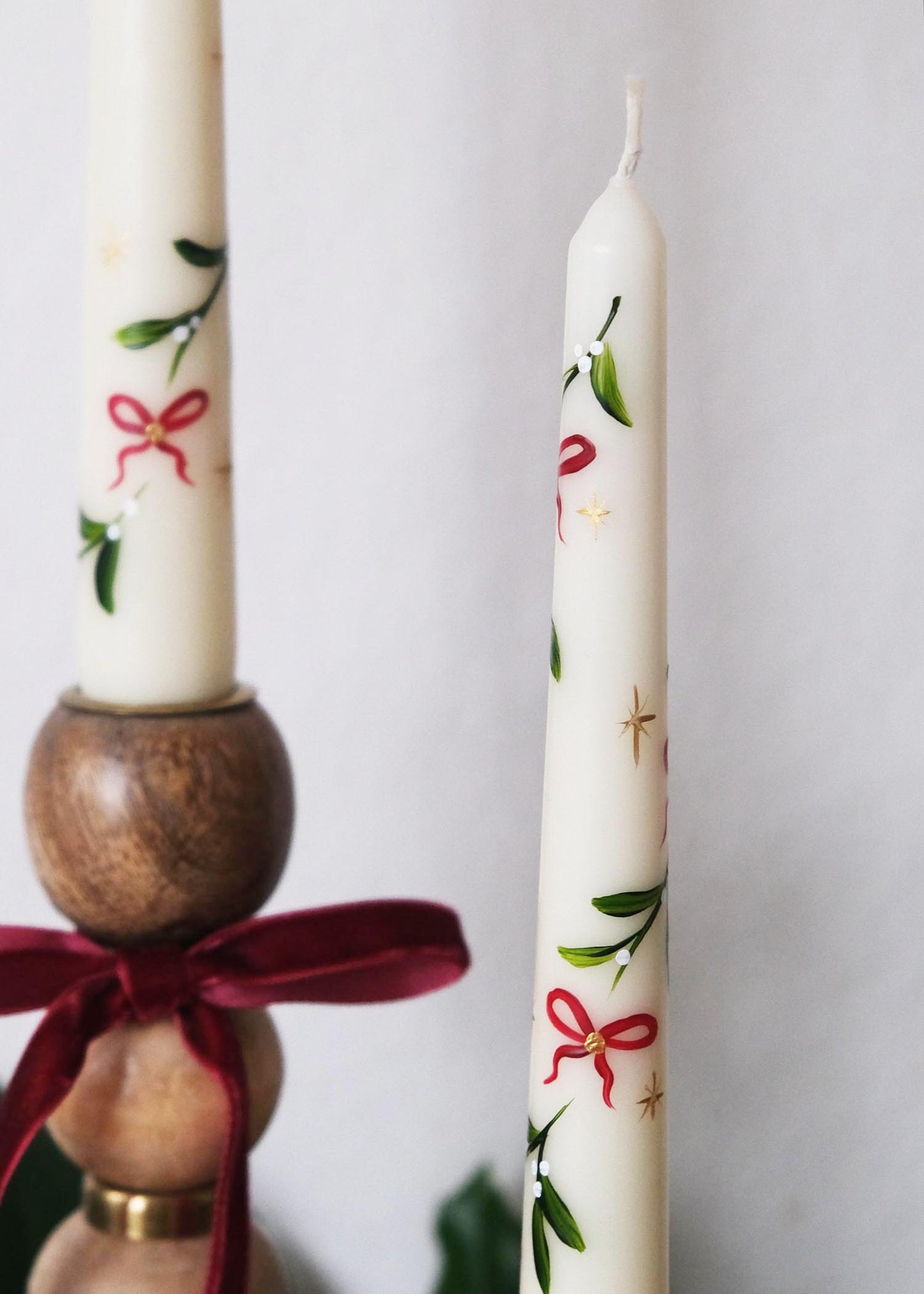 Mistletoe bow candle