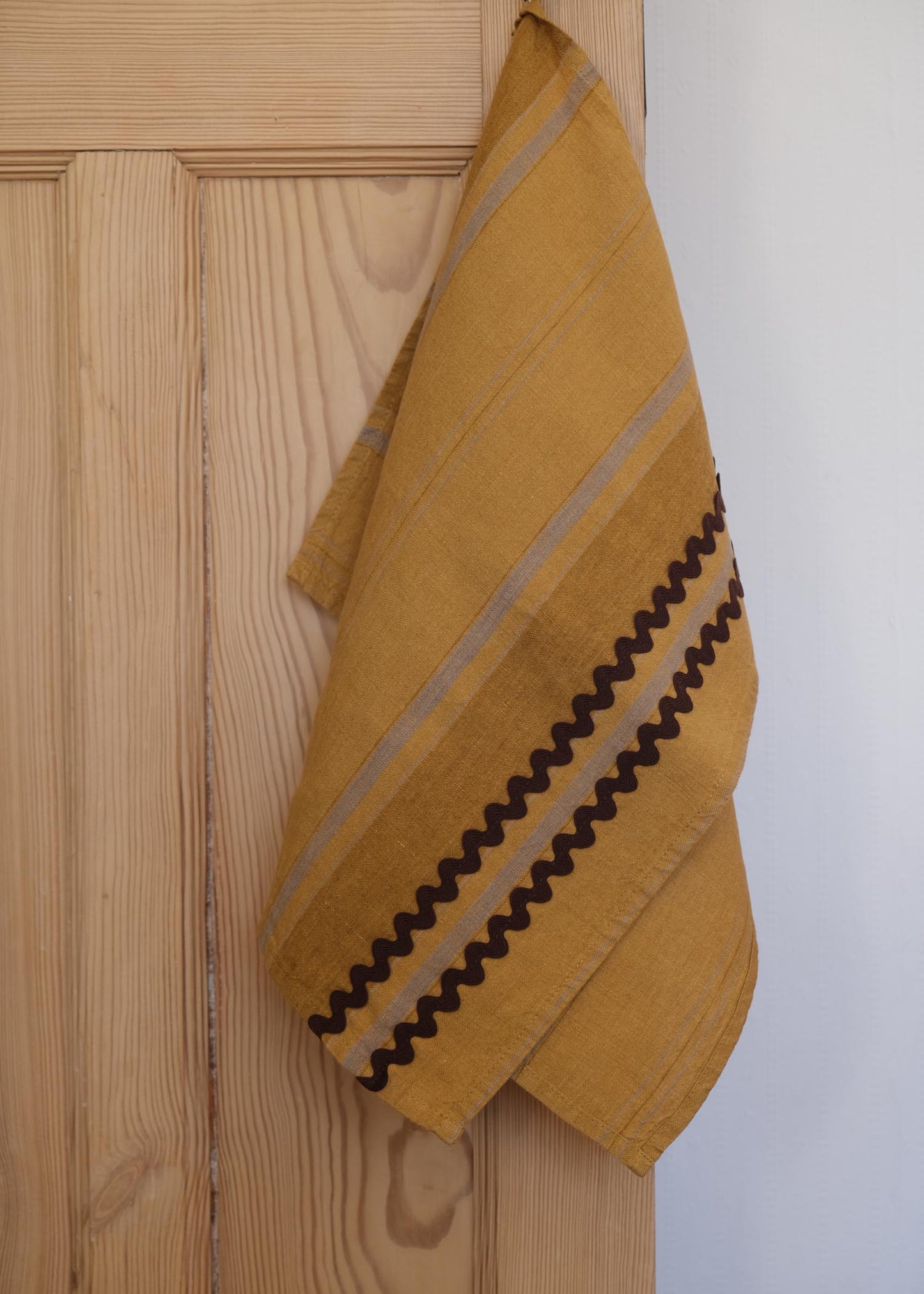 Torchon à volants en lin échinacée