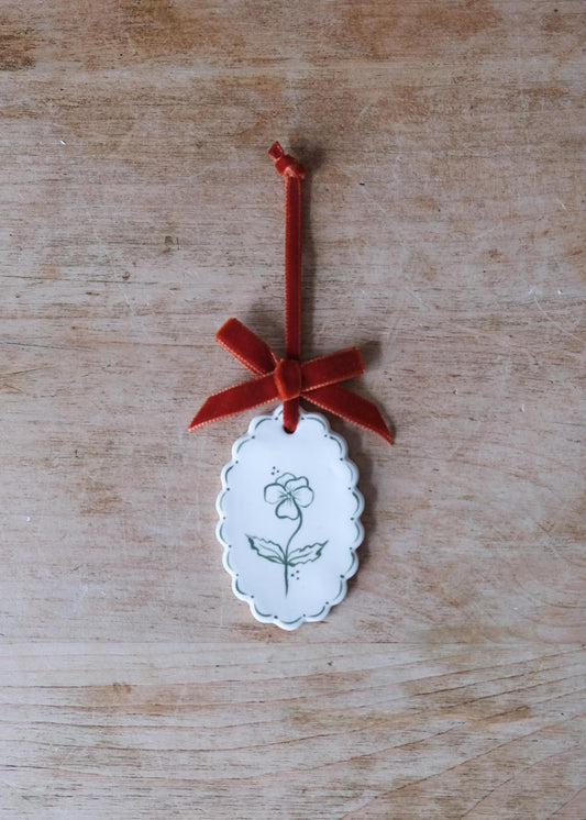 Small green pansy wall hanging