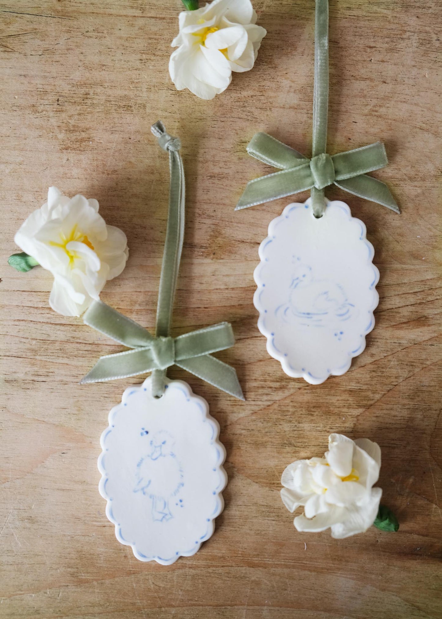 Small ducklings wall hanging