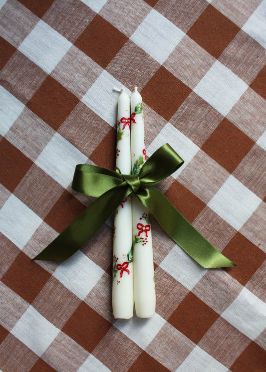 Red velvet bow garland candle