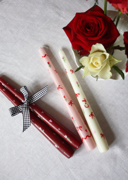 Red bow & pink heart ivory candle