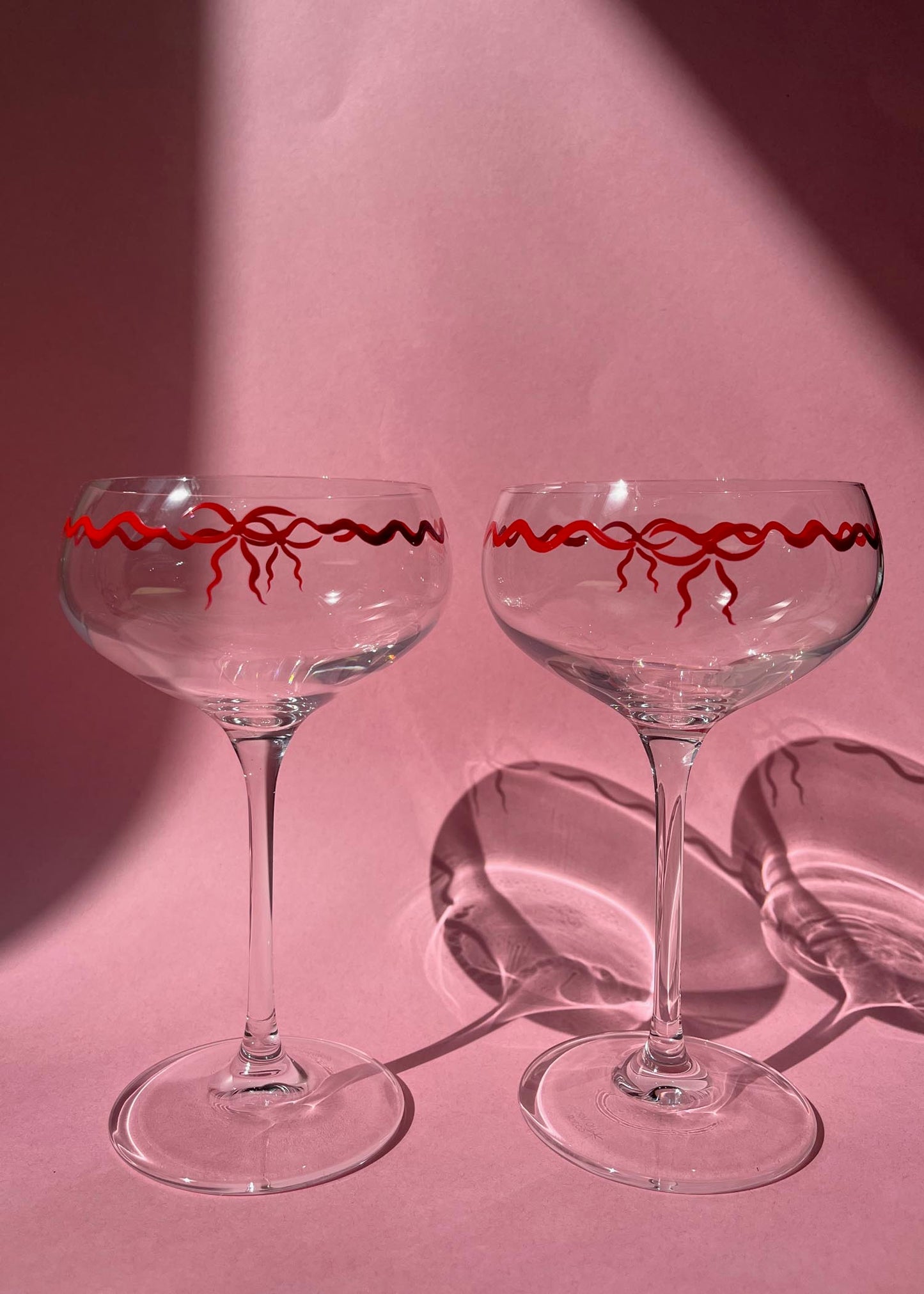 Paire de lunettes coupe à nœud rouge peintes à la main en édition limitée