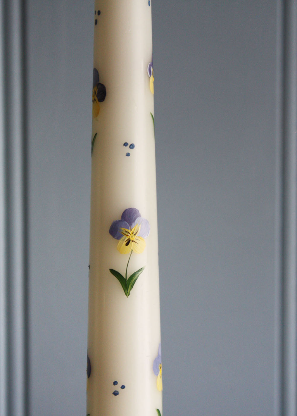 Pansy candle