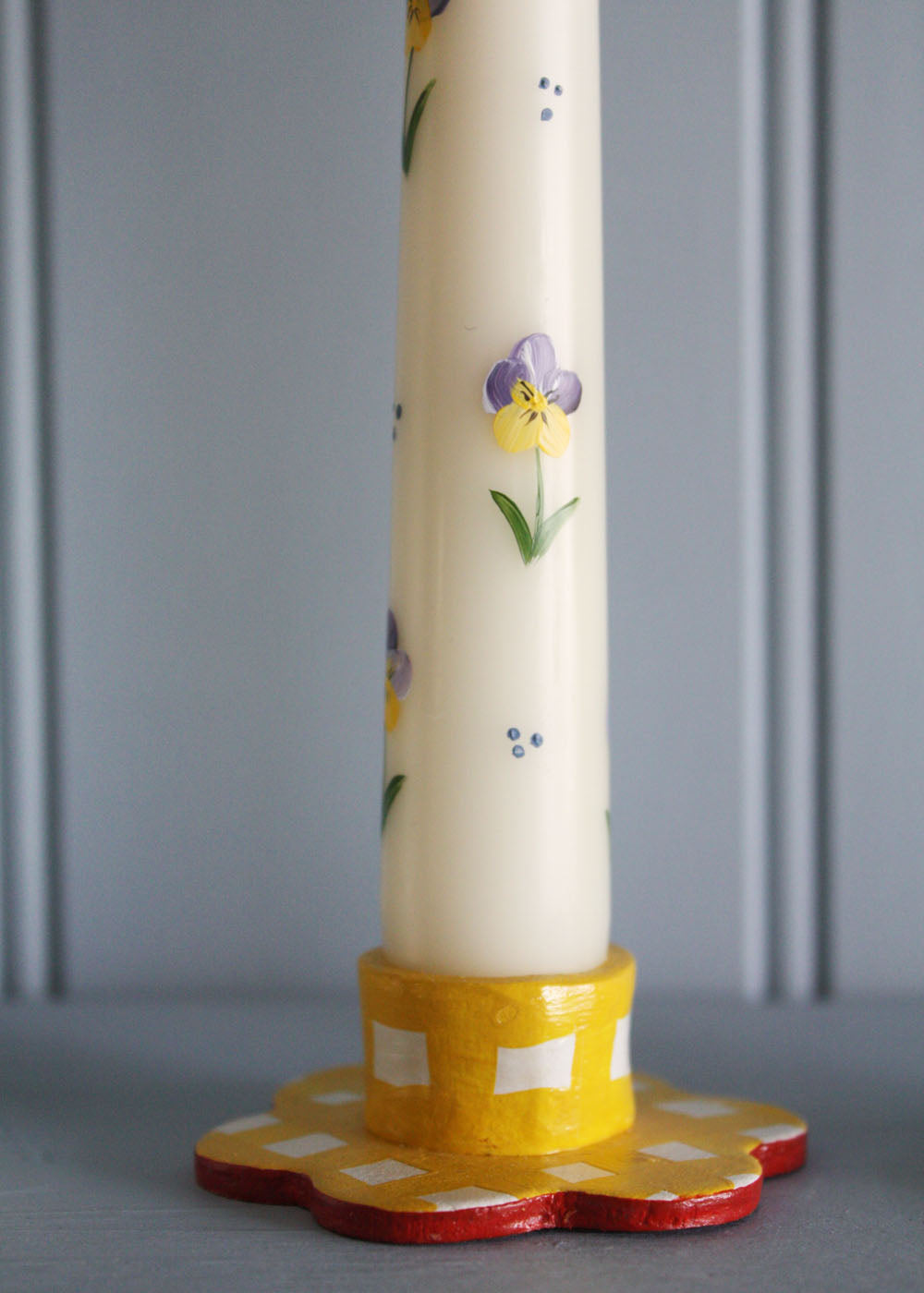 Pansy candle