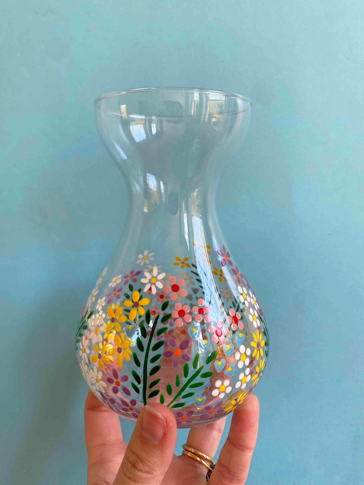 Petit vase slim vintage à fleurs sauvages