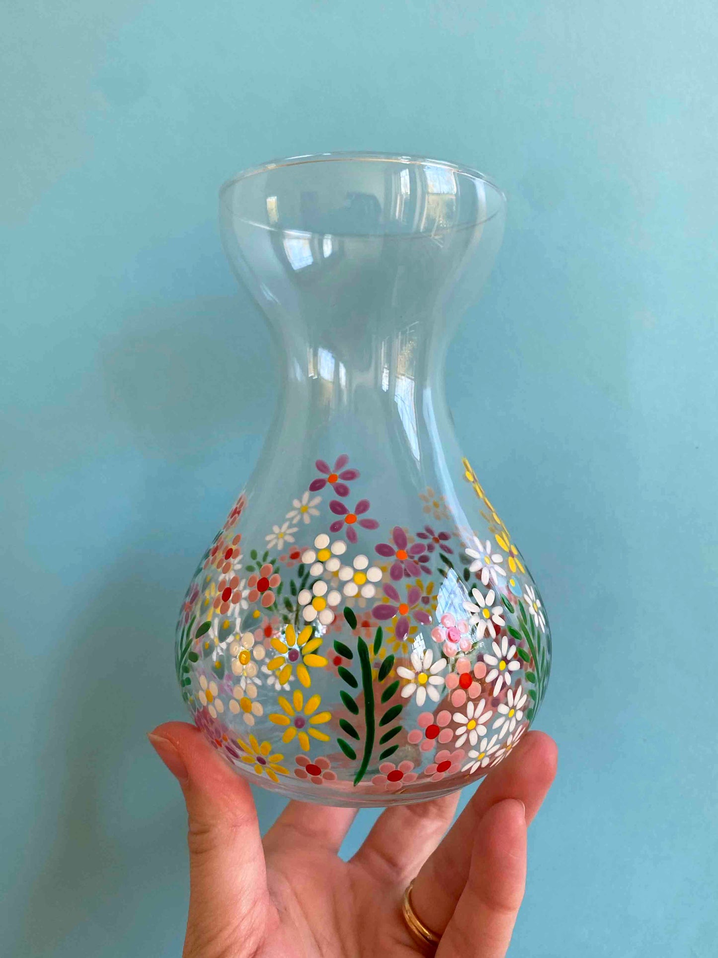 Petit vase slim vintage à fleurs sauvages