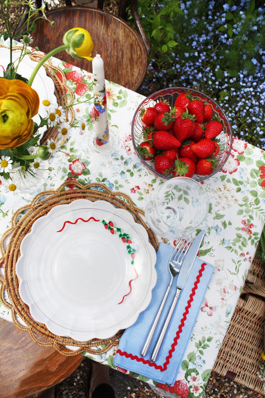 Strawberry wiggle dessert plate set of 2
